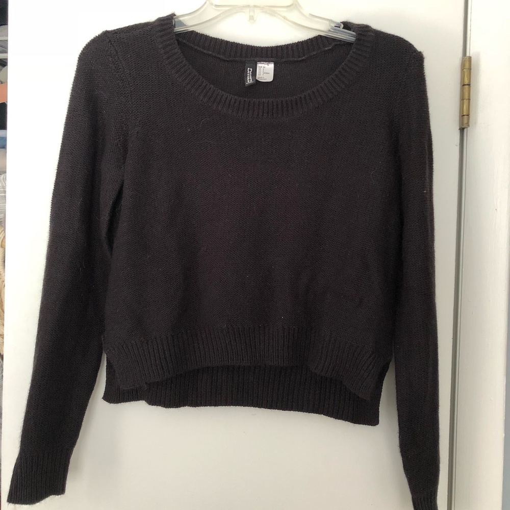 Black cropped H&M sweater